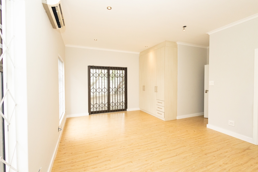 4 Bedroom Property for Sale in Parklands North Western Cape